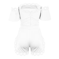 Macacão Curto Ombro a Ombro com Detalhes Vazados em Renda