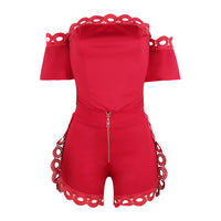 Macacão Curto Ombro a Ombro com Detalhes Vazados em Renda