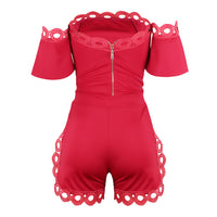 Macacão Curto Ombro a Ombro com Detalhes Vazados em Renda