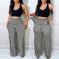 Conjunto Feminino com Calça Estampada e Top Cropped