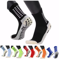 Meias Esportivas Antiderrapantes de Cano Médio