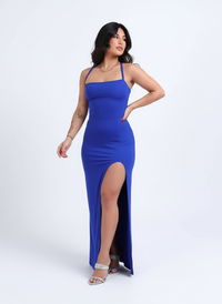 Vestido Longo Fendas Trançadas Elegante